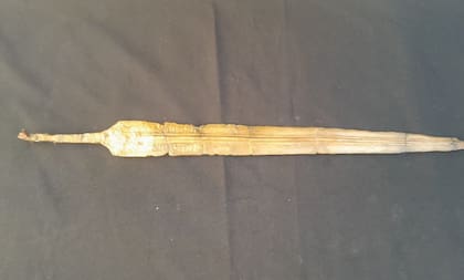 Espada adornada con la insignia de Ramsés II del Antiguo Egipto