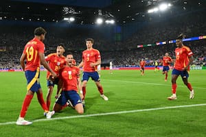 España le ponía fútbol al partido, liquida a Georgia con un golazo y acaricia los cuartos de final