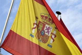 España insta a comprar ya los billetes de avión ante la subida del petróleo por la guerra en Irán