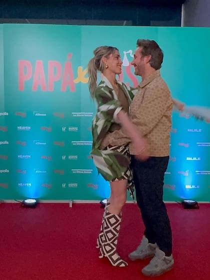 Espasandin acompañó a Vicuña a la presentación de su película en Chile (Foto: Instagram @anita.espasandin)