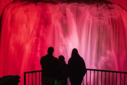 Espectáculo nocturno en Twin Falls