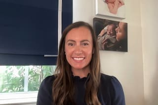 Esperanza demócrata: emily gregory gana distrito de Florida donde reside Donald Trump