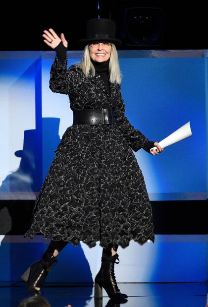 Espléndida, en la 46ª gala del Premio AFI, cuando subió al escenario para homenajear la trayectoria de George Clooney