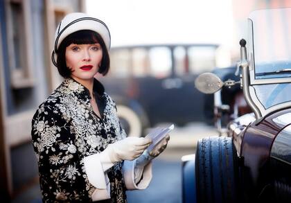 Essie Davis como Phryne Fisher