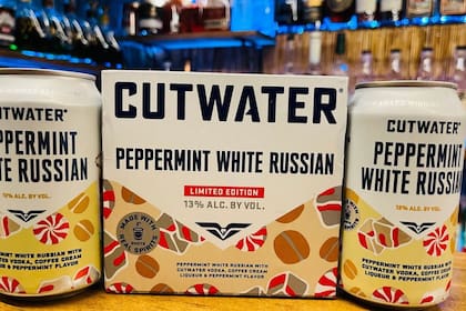 Esta bebida combina el vodka característico de la marca con licor de crema de café y un toque de menta (Pinterest)