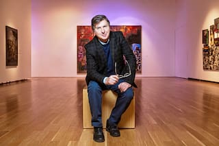 Arquitecto, director del Bellas Artes y guionista, pone el "dedo en la llaga" de la escena artística