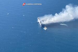 Dramático incendio en un ferry en Grecia con 290 personas a bordo: hay 11 desaparecidos