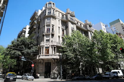 Esta construcción se hizo a pedido de Enrique Badaracco entre los años 1911 y 1913.