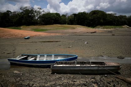 Esta era la imagen que mostraba en abril el lago Alajuela, uno de los dos embalses que abastece al canal.