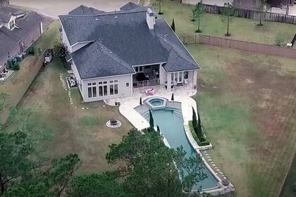 Esta es la casa donde, según el documental, viven ahora el hijo y la nuera de AMLO