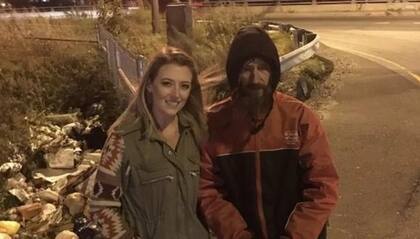 Esta es la foto de Katelyn McClure junto a Johnny Bobbitt Jr. que utilizaron para engañar a más de 14,000 personas en GoFundMe