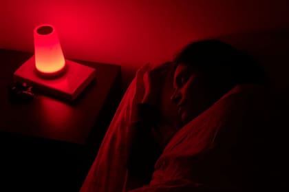 Esta es la luz que debes tener en tu dormitorio para descansar mejor