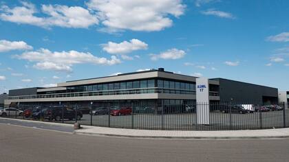 Esta es la planta en la que se fabrican las máquinas que han convertido a ASML en la más valiosa de Europa.