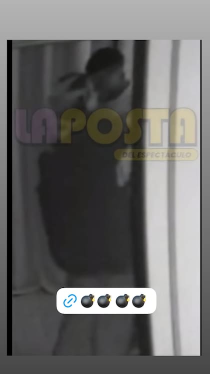 Esta es la segunda foto tomada por las cámaras de seguridad de la casa de Italia que Icardi presentó en el juicio; se trataría de Wanda y Keita (Foto: Instagram @mecomprendezmendez)