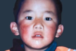 Esta es la única imagen disponible de Gedhun Choekyi Nyima, la "reencarnación" del segundo líder más importante del budismo tibetano
