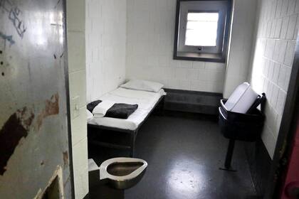 Esta foto de archivo del 28 de enero de 2016 muestra una celda de confinamiento solitario llamada “The Bing”, en la cárcel de Rikers Island en Nueva York