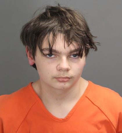 Esta foto de arresto difundida por la policía del condado Oakland, Michigan, muestra a Ethan Crumbley, de 15 años, acusado de un tiroteo que mató a cuatro estudiantes en la Escuela Secundaria de Oxford, el 1 de diciembre del 2021. (Foto, policía del condado Oakland vía AP)