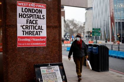 Esta foto del 8 de enero ya parece una reliquia por el avance hacia la salida de la pandemia, aunque los científicos piden cautela