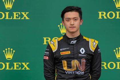 En julio de 2019 el piloto chino Zhou Guanyu se subió al podio en el tradicional circuito de Silverstone en la Fórmula 2