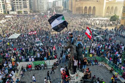 La población acusa al gobierno del estallido y de la crisis global que vive el Líbano
