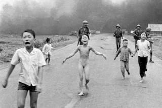 El polémico documental “The Stringer” pone en duda la autoría de foto icónica de la Guerra de Vietnam