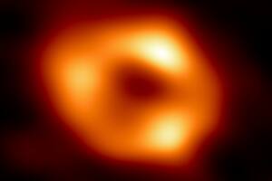 Esta es la primera imagen del agujero negro supermasivo en el corazón de nuestra galaxia