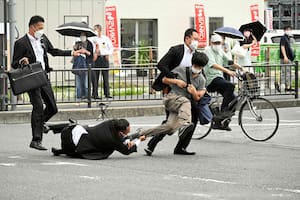 Cómo es el estricto control de armas en Japón, donde mataron a tiros al exprimer ministro