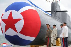 Kim Jong-un presentó un imponente “submarino nuclear de ataque”, pero despertó dudas entre los especialistas