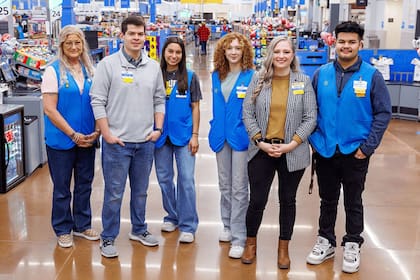 Natalia cambió su empleo en una fábrica de papel, por un puesto en Walmart