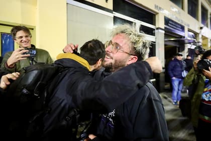 Esta noche liberaron al fotógrafo Tomás Cuesta luego de su detención mientras trabajaba durante la marcha de jubilados en el Congreso