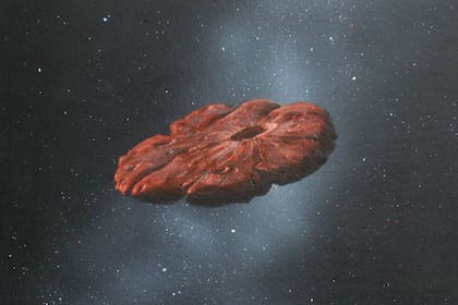 Esta pintura de William Hartmann, científico emérito del Instituto de Ciencias Planetarias de Tucson, muestra a Oumuamua como un disco en forma de panqueque