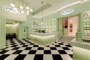 Así es el café que Prada abrió en el Harrods de Londres