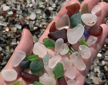 Está prohibido retirar los fragmentos de cristal de la playa