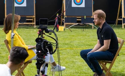 Esta semana, el príncipe Harry habló desde Holanda con la televisión estadounidense, y aseguró que en Santa Bárbara los habían recibido con los brazos abiertos y que era "una gran comunidad"