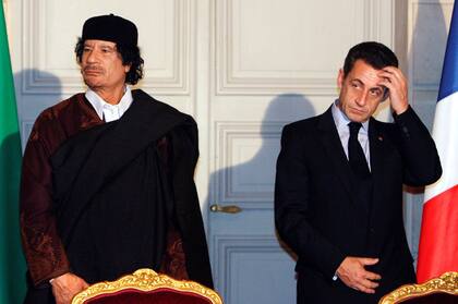 Kadhafi y Sarkozy