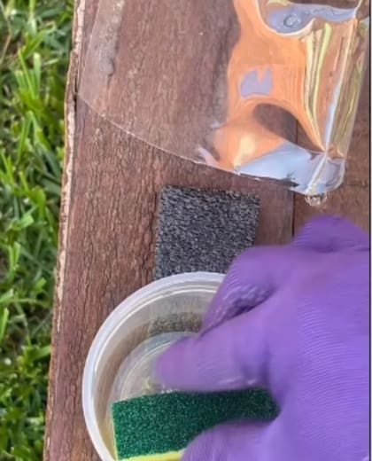 Esta técnica se hace con elementos reciclados.