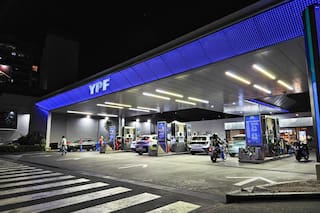YPF aumenta 1% los combustibles y sostendrá el precio por otros 45 días