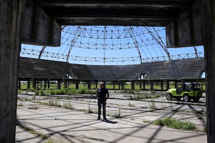 Horacio De Bari, de 61 años, es el dueño del San Bernardo Stadium