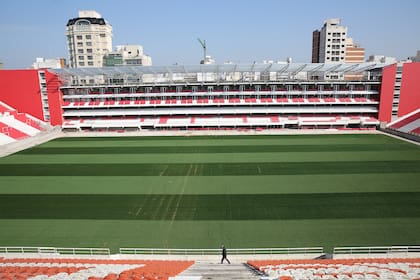 Una vista de la cancha renovada de Estudiantes