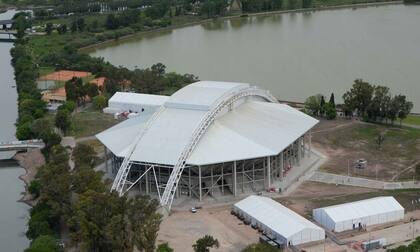 Estadio Mary Terán de Weiss: La renovación para los Juegos Olímpicos amplía sus usos; cuenta hoy con una capacidad para 15.000 personas y un techo móvil de 1000 toneladas, además de servicios sanitarios nuevos, vestuarios, SUM y obras de iluminación