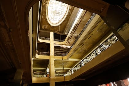 Estado del edificio Harrods que esta siendo restaurado en algunas partes