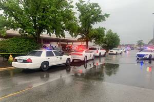 Al menos cuatro muertos en un tiroteo dentro de un centro comercial de Indiana