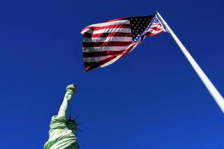 Estados Unidos.- La actividad del sector servicios en EEUU repunta en octubre pese a los costes y el pesimismo empresarial