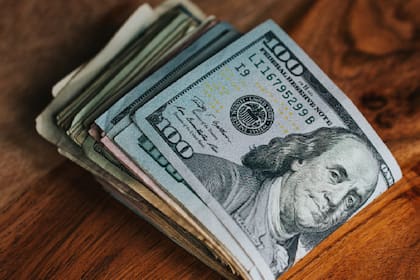 Estados Unidos tiene una ley del salario mínimo que rige a los estados que no cuentan con una ley federal sobre sueldos