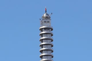 Estadounidense Alex Honnold escala el rascacielos Taipéi 101 sin sogas