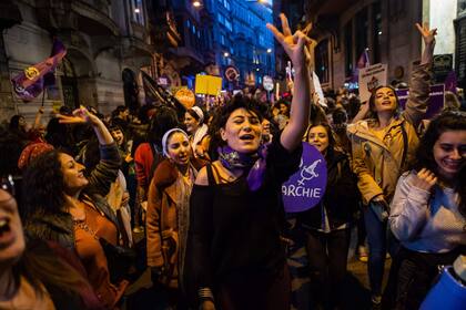 Estambul, Turquía: las mujeres reclamaron sus derechos en la avenida Istiklal