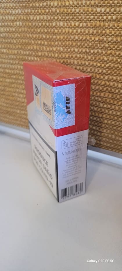 Estampilla en paquete de cigarrillos que antes fabricaba Casa de Moneda.