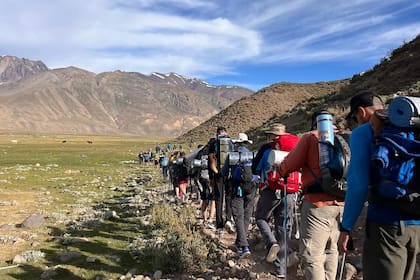 “Están los que se fanatizan con la historia de los rugbiers, pero hay gente que va con cuestiones personales pesadas y al llegar se emociona mucho”, describe Pablo Cámpora, director de Crown Tours