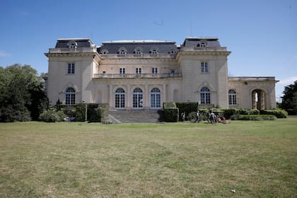 Estancia Abril fue construida en 1930 y queda dentro de un barrio cerrado en Hudson