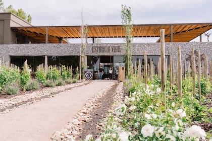 Estancia Vigil, una extensión de Mendoza en Buenos Aires.